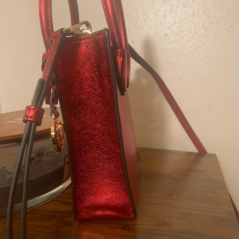 NEW MICHAEL KORS MERCER XS MINI CROSSBODY PHONE MK BAG METALLIC RED CRIMSON - Picture 6 of 16